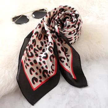 

2020 Women Foulard Small Silk Scarves Head Hijab Scarf Ladies Leopard Shawl Wrap Muffler Pareo Bandanna Female Pashmina Bandana
