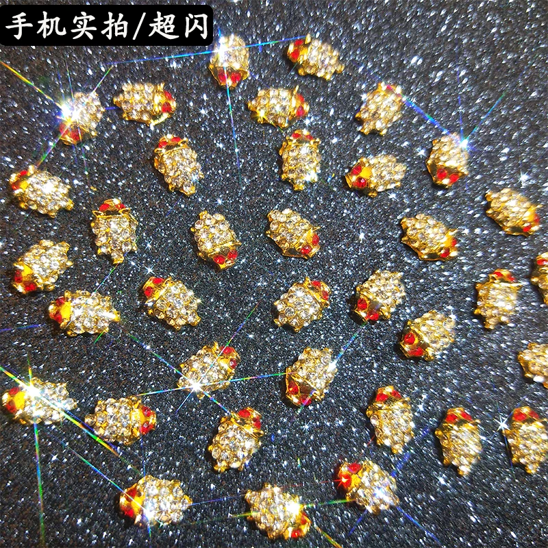 100 Pcs Gold Pig Design Nail Rhinestones Cute Pig Pattern Chinese Lucky Image Gold Base Diamond Gems Nail Charms Rhinestones JC6