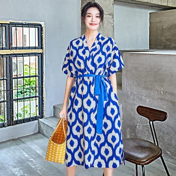 

LANMREM 2020 Summer New Arrival V-neck Short Sleeve High Waist Print Pattern Women Loose Vintage Dress with pockets belt AW48405