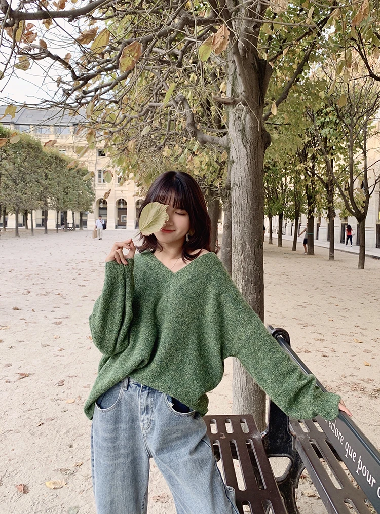 MISHOW Autumn Winter Solid Round Neck Knit Sweater Women Causal Long Sleeve Loose Pullover Tops MX19C5449