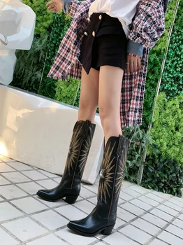 

Long Leather Boots Woman Embroidery Decor Booties Street Style Shoes Woman Cozy Luxury Design Stylish Booties 4.5cm Heels