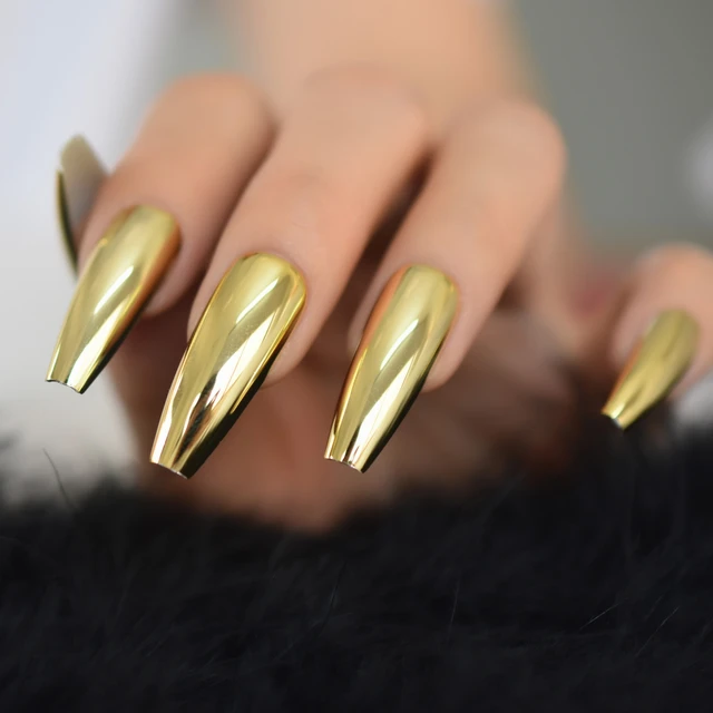 D) KISS GoldFinger 2023 Holiday Limited Edition Nails – Envy Us Beauty  Supply