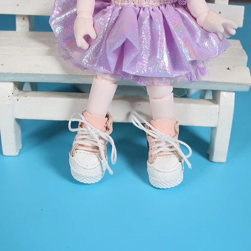 Middie Blythe Akpụkpọ ụkwụ Sneakers Doll 5