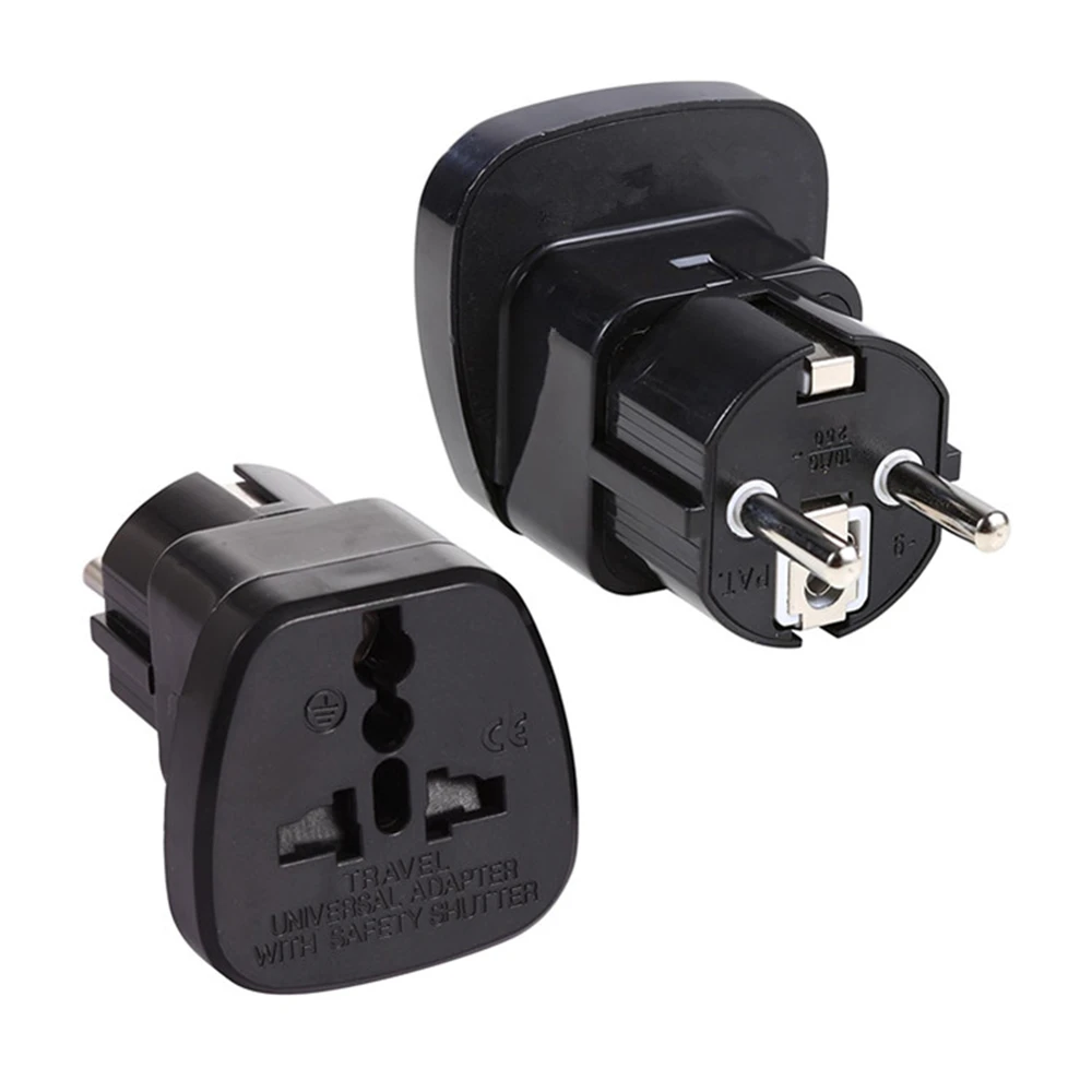 Adaptador De Viaje De Enchufe Tipo G (británico) A Enchufe Tipo F (Schuko)  Con Obturador De Seguridad Fotos, retratos, imágenes y fotografía de  archivo libres de derecho. Image 134679911