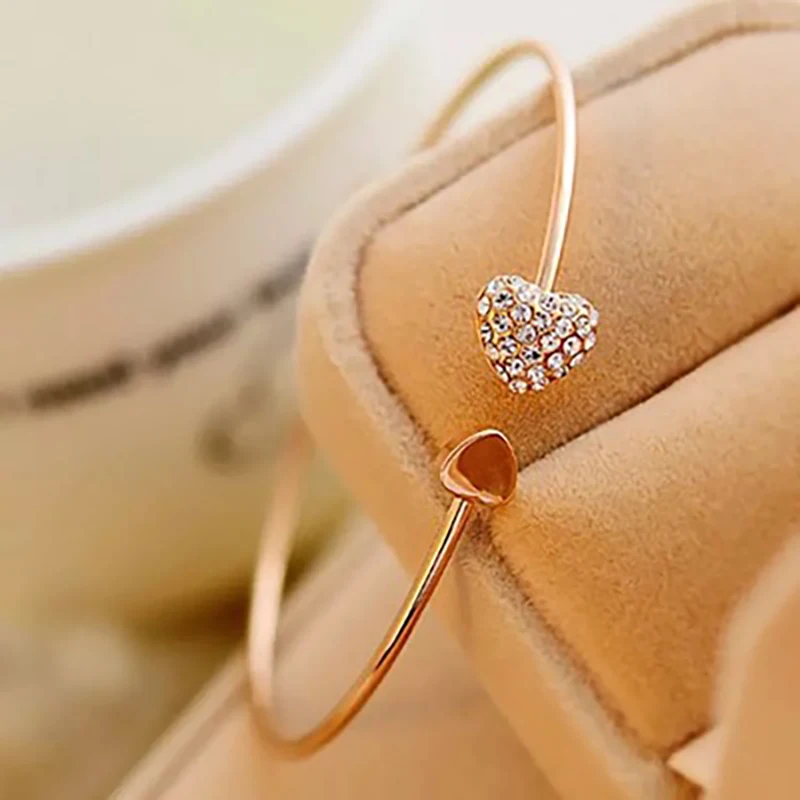 

Women Fashion Heart Bracelet Female Rose Gold Open Bracelet Small Fresh Wild Elegant Cuff Bracelet Jewelry S93006