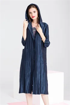 

Miyake Fold Vertical Bar Cap Long Wind Fold Autumn and Winter New Quiet Single-row Button Long Cardigan Trench