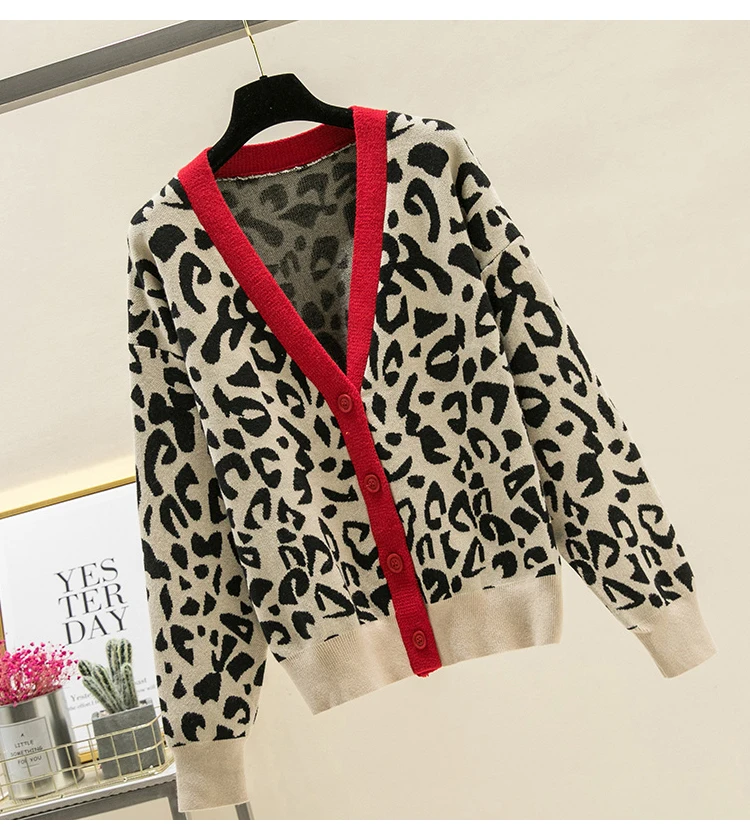 2025 New Autumn And Winter Women's Knitted Leopard Print Cardigans