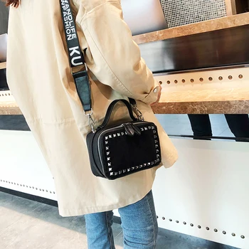 

Bags for women 2019 Messenger Bags Autumn Shoulder bags Wild New Female Crossbody bag Solid color Vintage Rivet Bag Ladies Bags