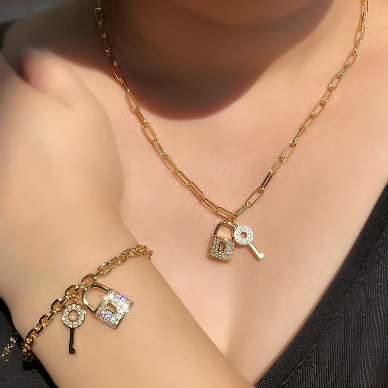 

Luxury Small Key Lock Jewelry Sets Cubic Zirconia Pendant Choker Necklace Gold Color Bracelets sets For Women punk party Jewelry