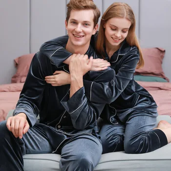 

Couple Pajamas 2019 Autumn Gold Velvet Long Sleeve Fashion Women Pajamas Loose Men Pajama Sets Plus Size Home Clothes