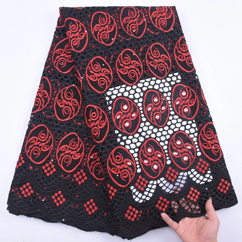 Hc74d290b1e3f4a328844a879350d127e2