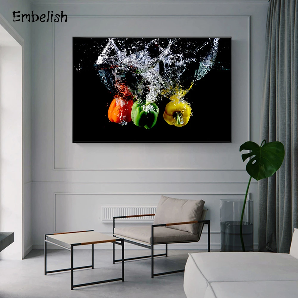 Embelish Green Yellow And Red Peppers In Water Vegetables Wall Art Pictures Home Decor Posters Kitchen HD Canvas Oil Painting | Дом и сад