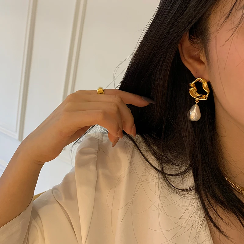 

Brass With 18K Gold Natural Baroque Pearl Drop Earrings Punk Party Gown Runway Rare Korean Japan INS Boho Classic Top