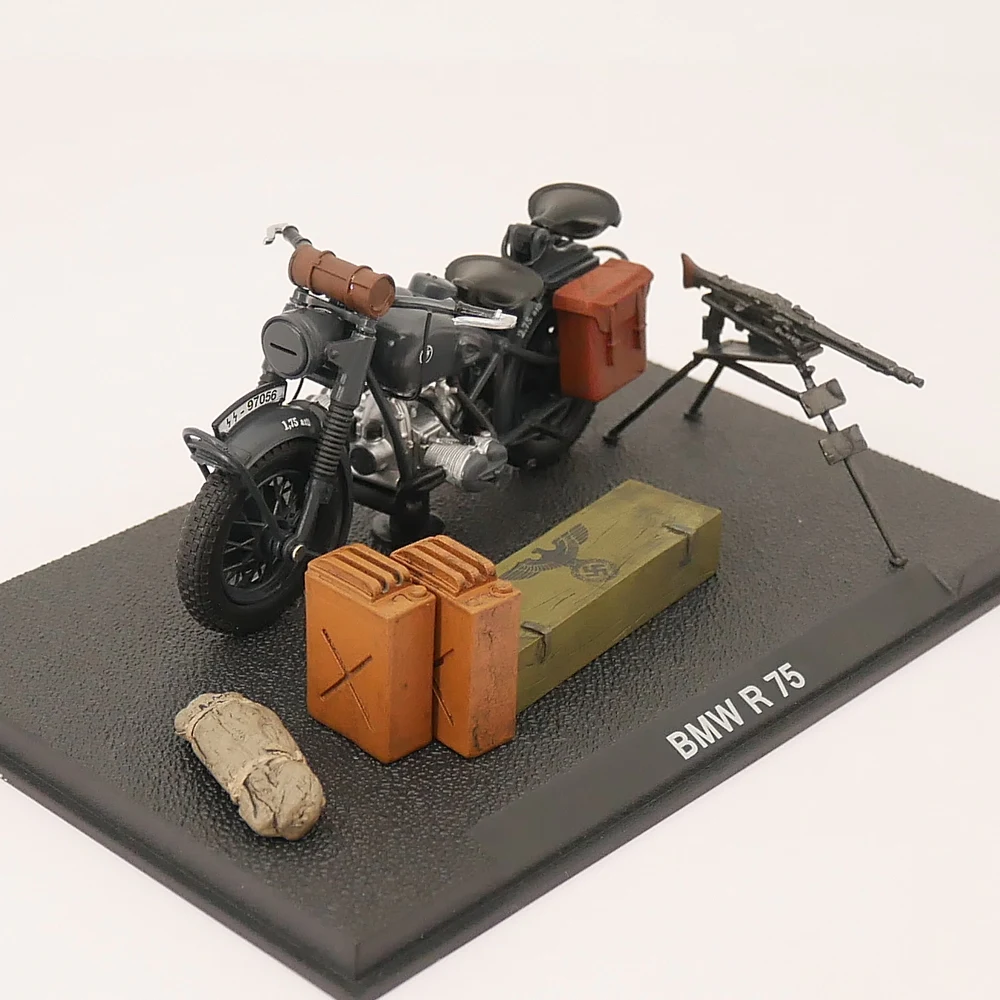 1:24 scale plastic German R75 motorcycle model Collectibles souvenirs ...