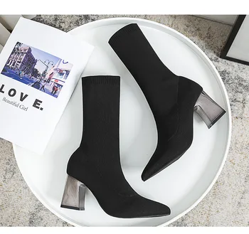 

2019 Autumn and Winter New Fashion Design Women Boots Women's Med Heel Boots Simple Design Black Colors Size 34 to 40 B9508