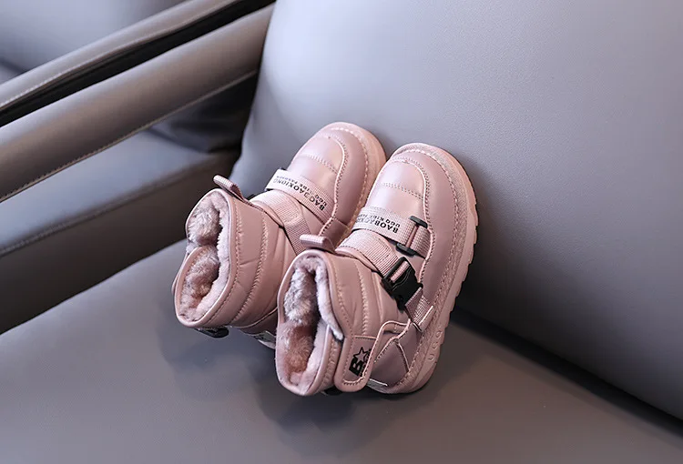 21645152043_840385025