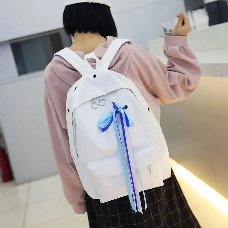 Baratos Dower me 004 nueva mochila de línea bordada de tela de nylon mochila antirrobo de gran capacidad para mujeres europeas y americanas