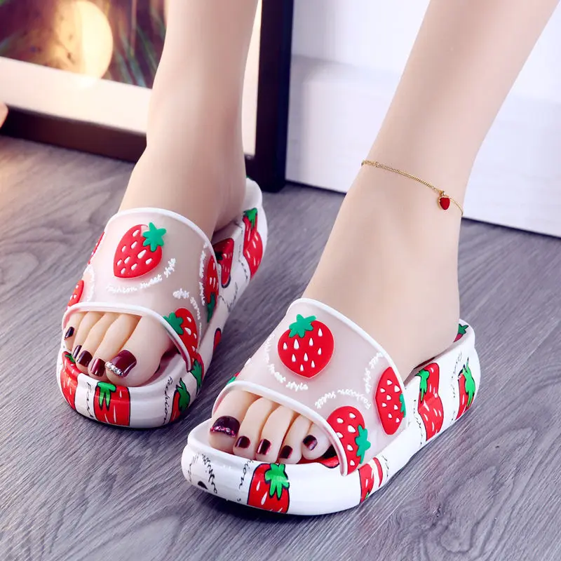 

Summer Slippers Women Fashion 2020 Thenew Fruit Transparent Non-Slip Thick bottom Mixed Colors PVC Outside Shallow Med (3cm-5cm)