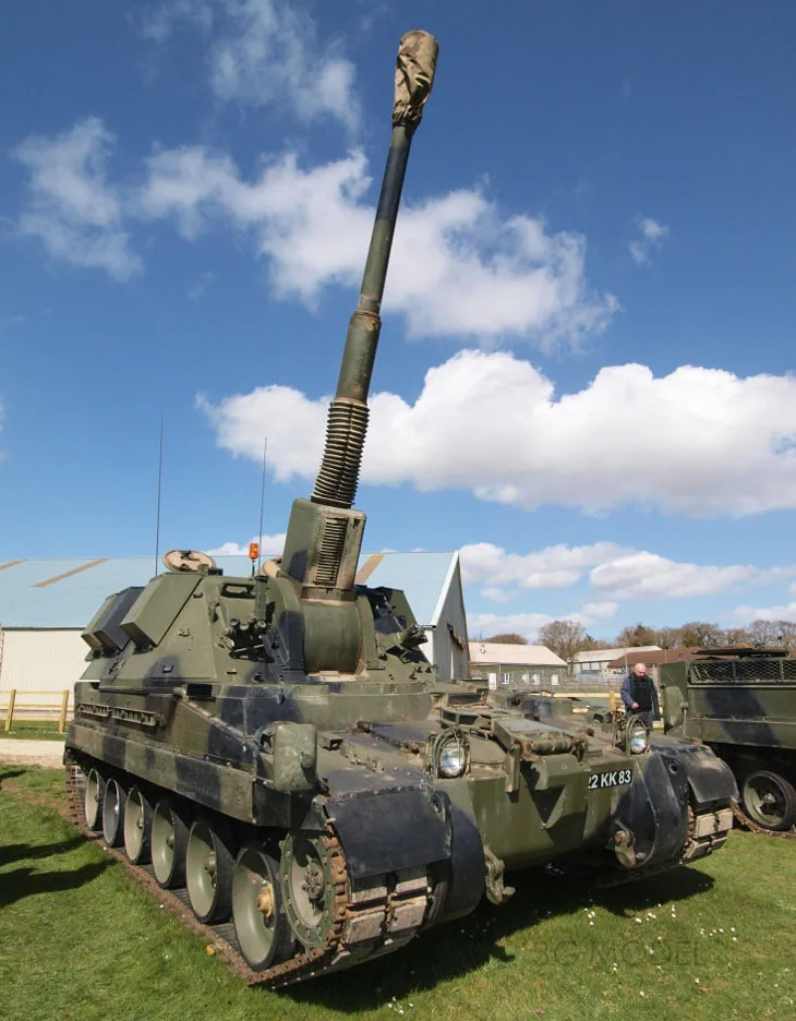 Военная модель танка от Trumpeter собранная Военная 00324 Великобритании AS-90 155 мм Гаубица