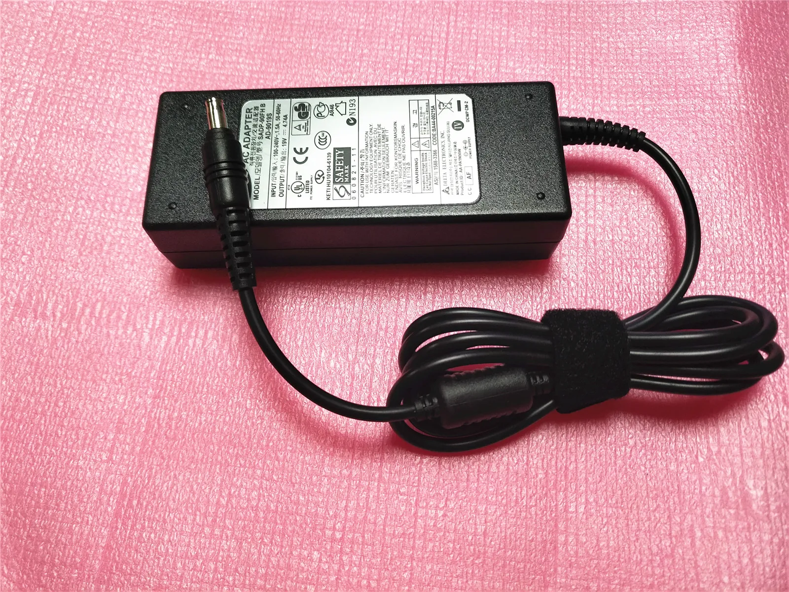 AD-9019S 90W 19V 4.74A AC адаптер для ноутбука samsung RV711 R428 R410 R65 R520 R522 R530 R580 R560 R518 R429 зарядное