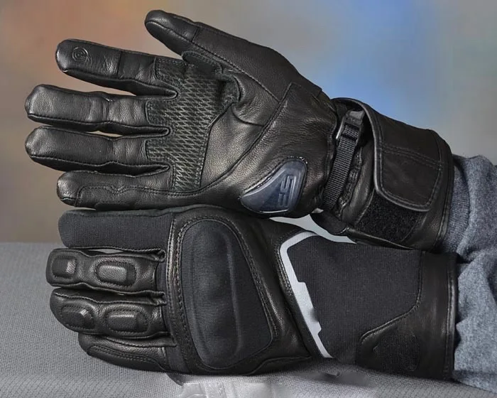 revit-summit-2-h2o-gloves