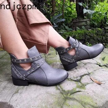 

Ankle Boots Spring and Autumn The New Fashion Round Head Zipper Rivet Thick Heel Low-heeled Short Tube Women's Shoes Size 34-43