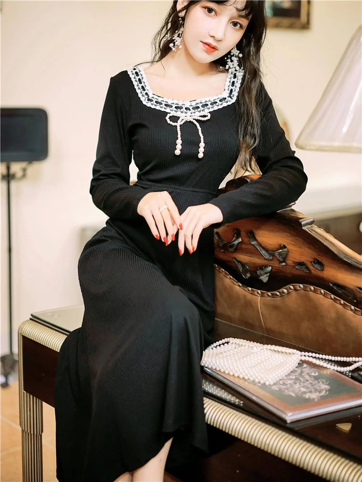 French lace stitching party brought Hepburn restoring ancient ways both before and after wearing the dress waist lace dresses