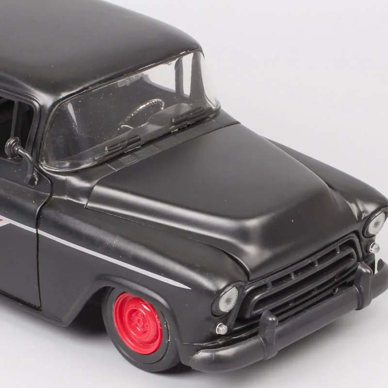 1/24 Jada Bigtime классика GM 1957 Шевроле SUV спортивные Diecasts автомобили металлические модели весы игрушки Бесплатные Шины