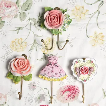 

Home Decorative Wall Rack Hook Up Towel Hanger Hook Flower Shaped Rack Gold Silver Resin Rack Wall Decoration Wall-mounted Hook