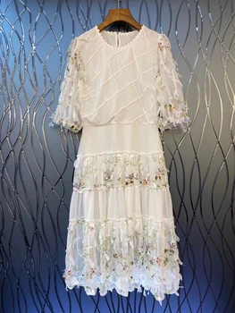 

2020 Spring and Summer New Women's round Neck Lace Printing Color Matching Pattern Decorative Dress 627