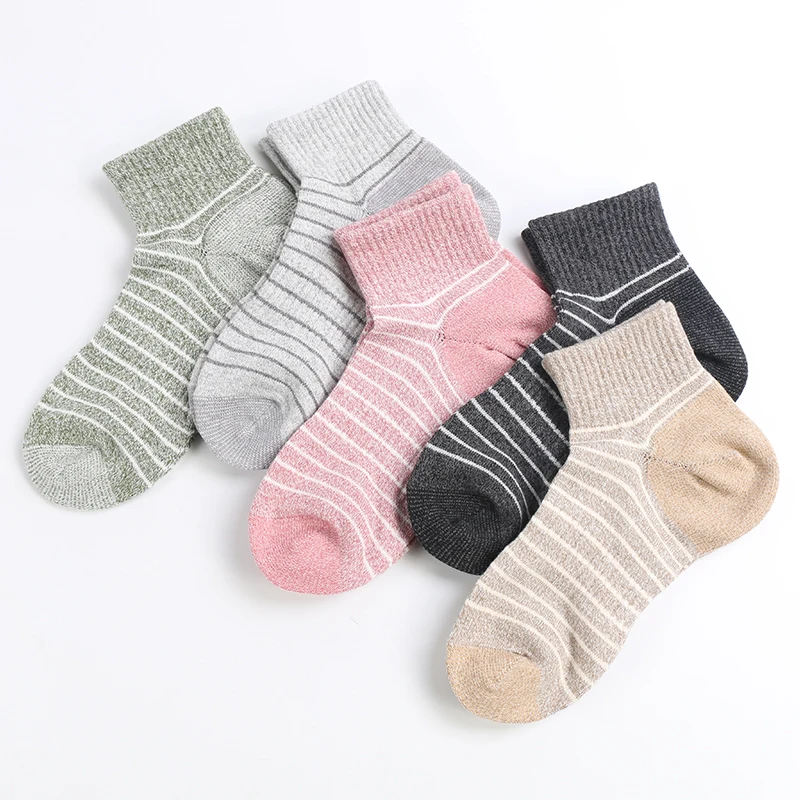 

DONG AI New Casual Sport Socks Autumn Y Heel Women Socks Cotton Japanese Style Harajuku Female Striped Socks High Quality