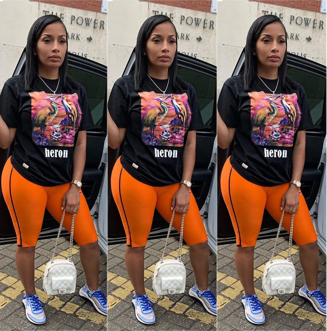 

2019 Women summer new animal print black tee top & knee length pants suit two piece set beach sporting tracksuit outfit A8116