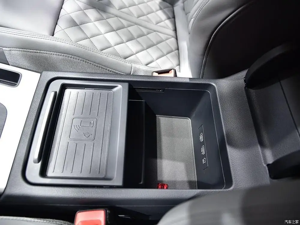Автомобильное QI Беспроводное зарядное устройство для быстрой зарядки, зарядная панель, коробка для хранения телефона, держатель для Audi Q6L Q5 Q3 Q2L Q5L