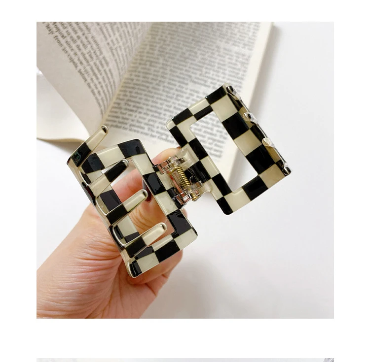 2021 Autumn New Fashion Women Hair Claw Clip Accessories Acrylic Geometric Color Grid For Sweet Girls Shark Hairpins Headdress
