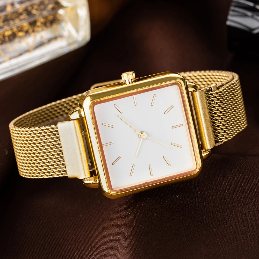 Elegant Rose Gold Women's Quartz Watch with Stainless Steel Bracelet and Magnetic Buckle Strap