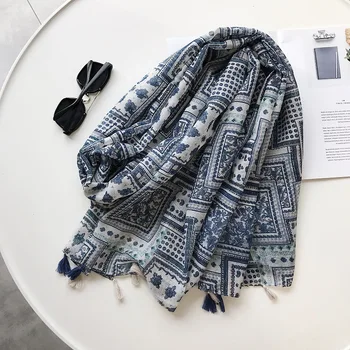 

2020 national style autumn and winter ladies fashion travel beach printed cotton shawl ladies luxury scarves quality scarves