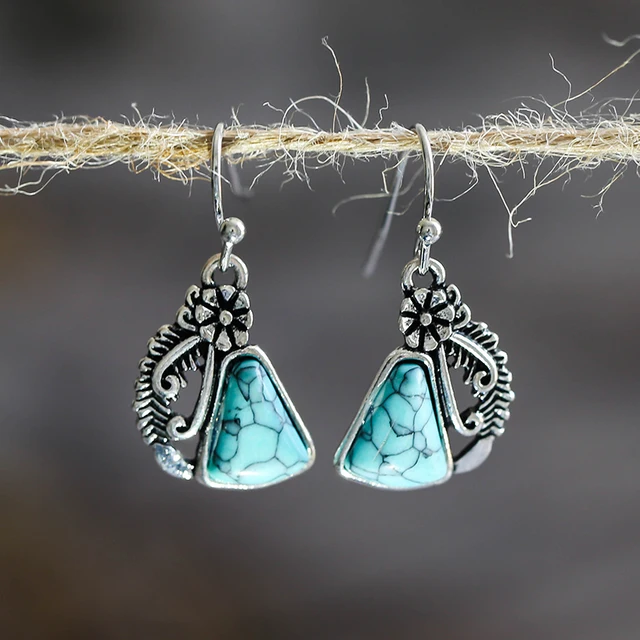 2021 Bohemian Ethnic Style Green Dangle Earrings For Women Tribal Jewelry Vintage Long Drop Earring Fashion Personality Gift Earring D284 2