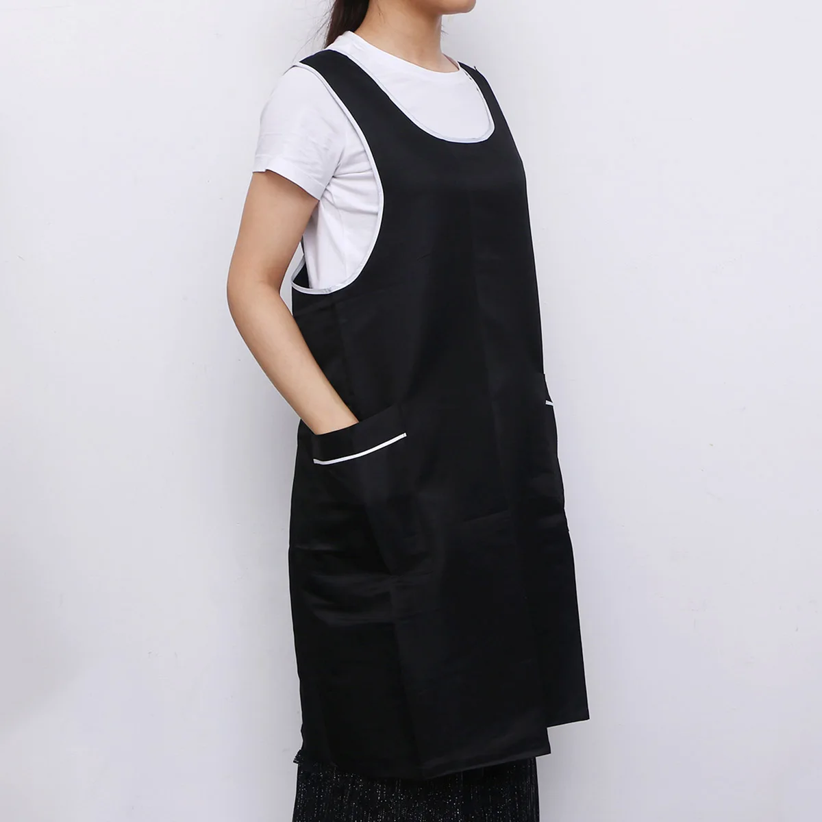 Black Woman Apron Hairdressing Apron Professional Hair Salon Barber Hair Uniform Hairdresser Cloth Barbers Aprons