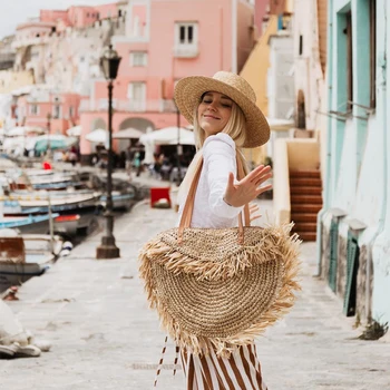Nuova borsa a tracolla semicircolare in paglia con nappa, borsa in carta intrecciata, borsa da spiaggia alla moda
