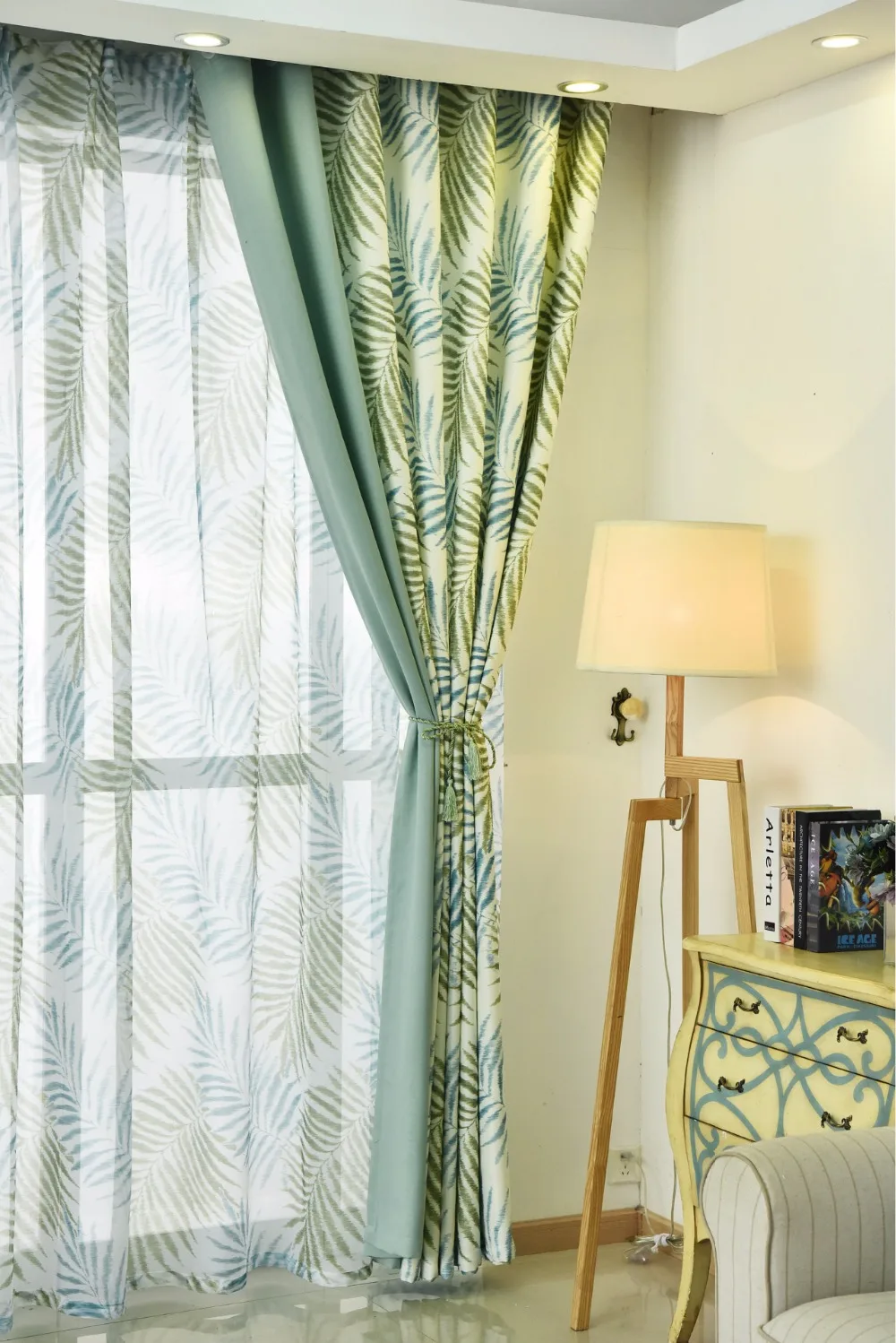 3590711391_1042572061