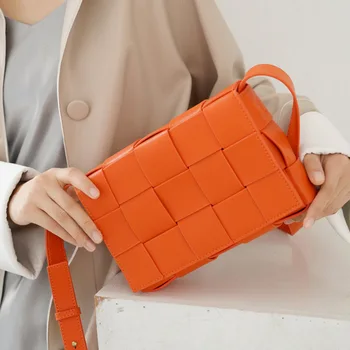 

Woven Small Square Bag Leather Box Messenger Bag Ins Female Shoulder Bag With cover Cowhide small Vintage Retro Purses Clutches