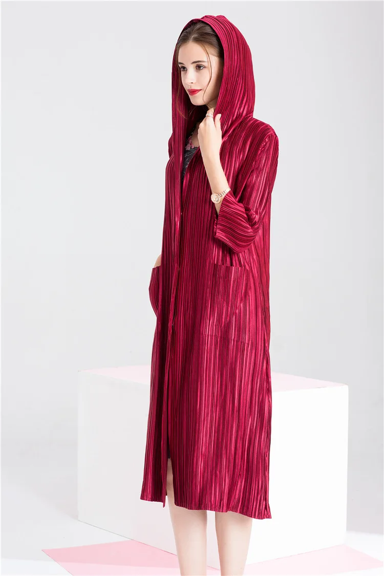 MIYAKE Fold вертикальный барный колпачок Длинный ветряной складной осенне-зимний тихий Однорядный длинный кардиган Тренч на пуговицах - Цвет: Бургундия
