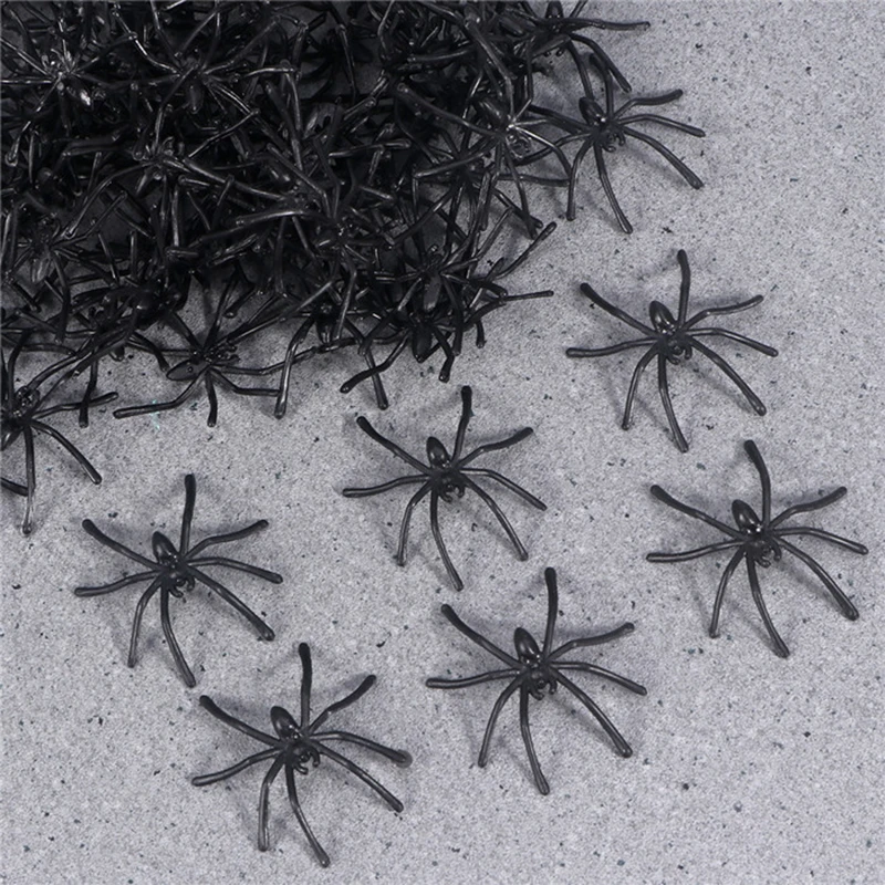 100 pcs Plastic Fake Spider Practical Jokes Props Realistic Spider for Prank Halloween Party Decoration