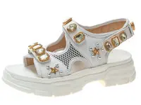 10958198872_1863342041_