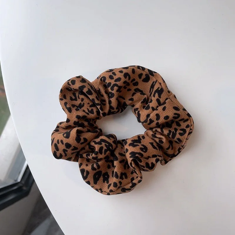 Leopard brown