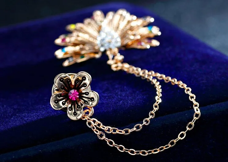 Japanese Korean Retro Peacock with Pendant Elegant Brooch Collar Pin