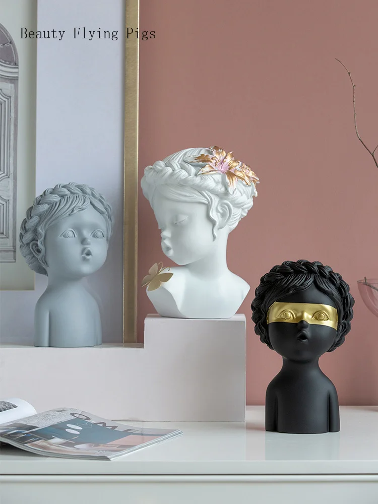 

1Pcs Creative Nordic style resin portrait sculpture crafts cute pouting girl golden butterfly decoration modern home decoration