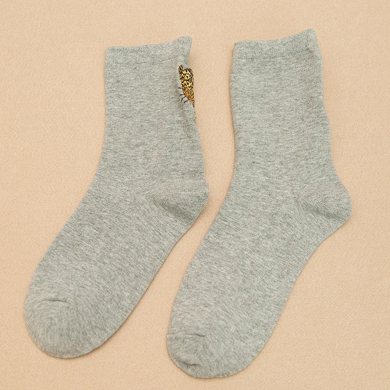 Осенне-зимние новые модные забавные носки INS Tide, женские хлопковые носки с вышивкой тигра для девочек - Цвет: E