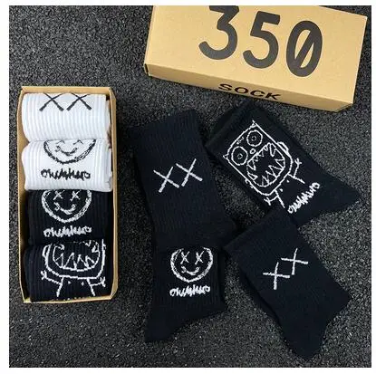 Japanese Cotton Cartoon Pattern Hip Hop Style Breathable Mid Tube Socks Skateboard Socks 4 Pair /box Soft Long Socks for Men 24