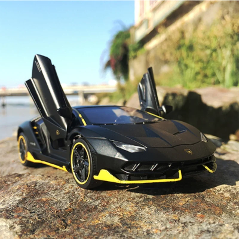 

LP770 740 1:32 Lamborghinis Car Alloy Sports Car Model Diecast Sound Super Racing Lifting Tail Hot Car Wheel For Children Gifts